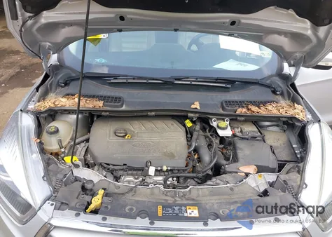 2017 Ford Escape Titanium z USA, uszkodzony, nr VIN 1FMCU9JDXHUD70895